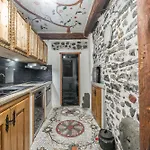 Kanuni Authentic Albanian House By Pikhost Shkoder