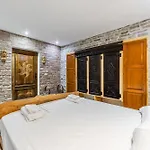 Holiday home Kanuni Authentic Albanian House By Pikhost Shkoder