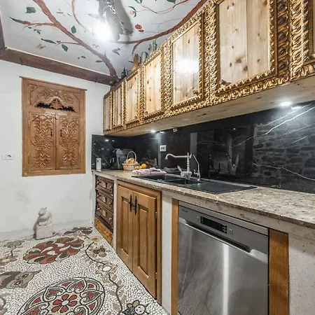 Kanuni Authentic Albanian House By Pikhost 펜션 Shkodër