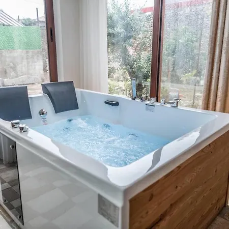 Kanuni Authentic Albanian House By Pikhost Vakantiehuis