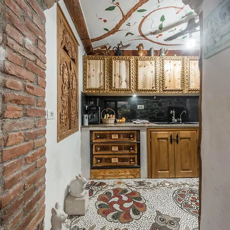 Ferienhaus Kanuni Authentic Albanian House By Pikhost Shkodra