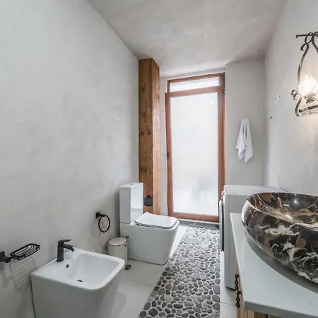 Kanuni Authentic Albanian House By Pikhost Ferienhaus Shkodra