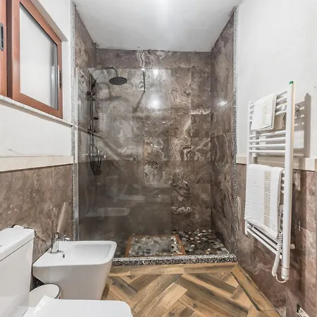 Kanuni Authentic Albanian House By Pikhost Shkodër