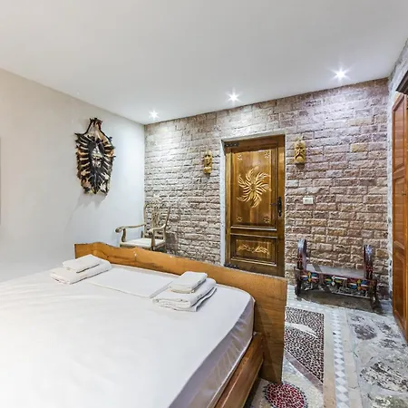Kanuni Authentic Albanian House By Pikhost * Shkodra